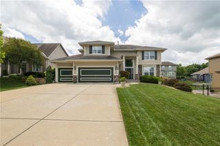 2707 SW 9TH Terrace, Lee's Summit, MO 64081