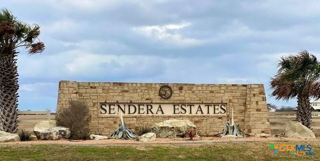 363 Sendera Loop, Victoria, TX 77904