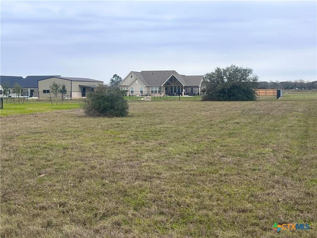 363 Sendera Loop, Victoria, TX 77904