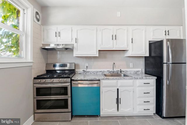 4221 NORFOLK AVE, Baltimore, MD 21216