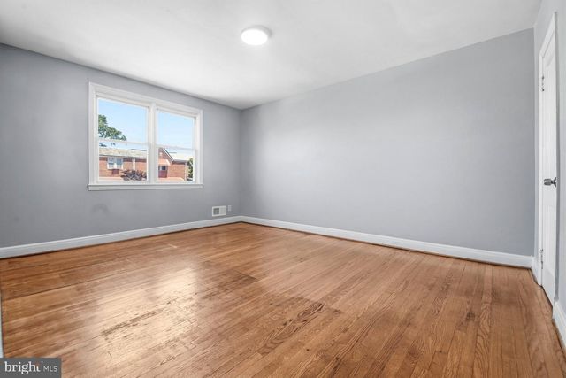 4221 NORFOLK AVE, Baltimore, MD 21216