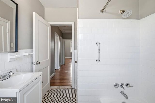 4221 NORFOLK AVE, Baltimore, MD 21216