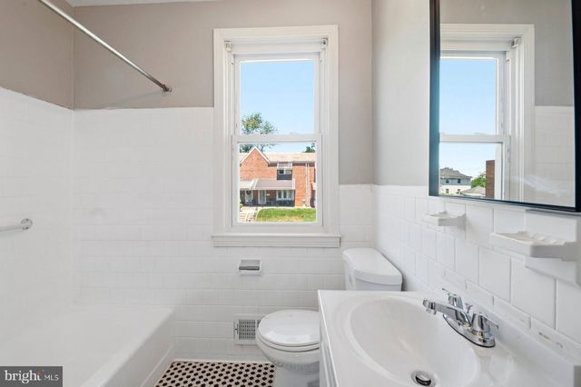 4221 NORFOLK AVE, Baltimore, MD 21216