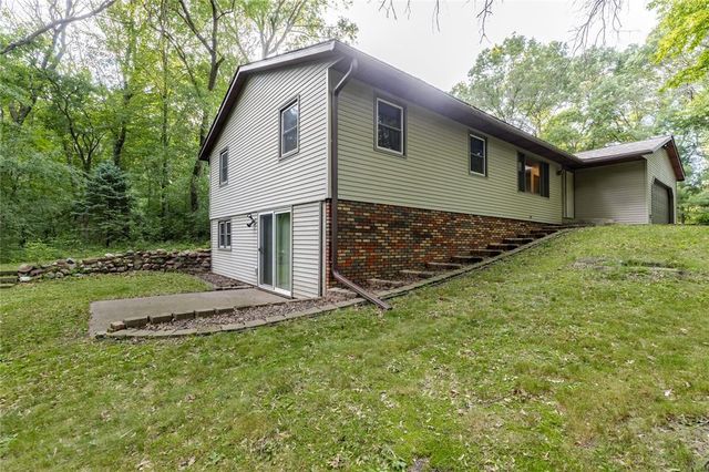 1210 S 50th Avenue, Eau Claire, WI 54703