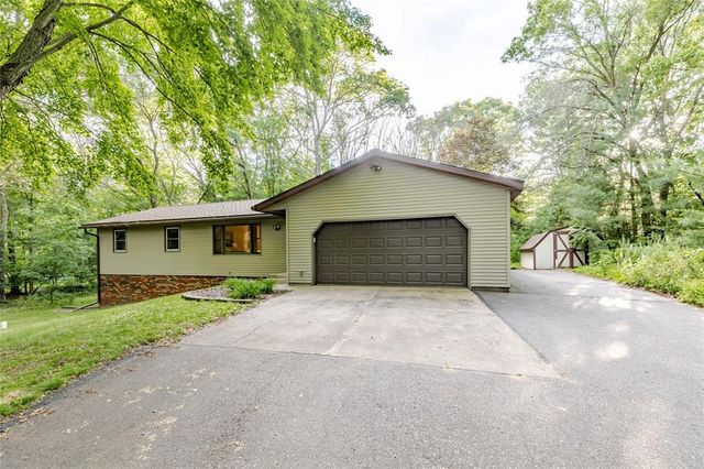 1210 S 50th Avenue, Eau Claire, WI 54703