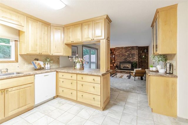 1210 S 50th Avenue, Eau Claire, WI 54703