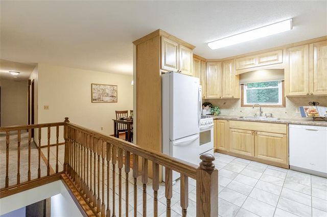 1210 S 50th Avenue, Eau Claire, WI 54703