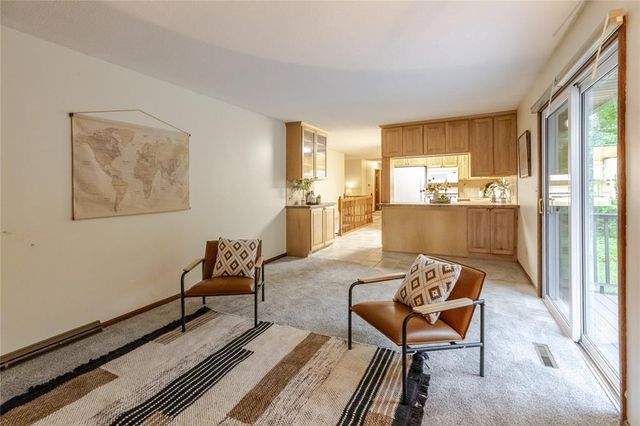 1210 S 50th Avenue, Eau Claire, WI 54703