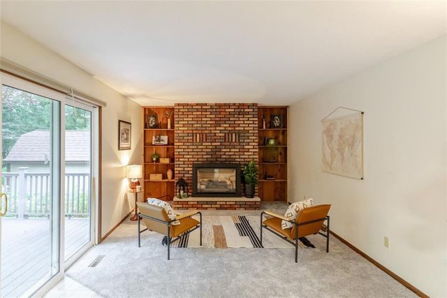 1210 S 50th Avenue, Eau Claire, WI 54703