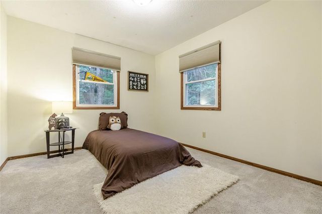 1210 S 50th Avenue, Eau Claire, WI 54703