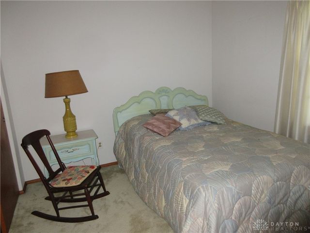 827 Hickory Lane, Troy, OH 45373