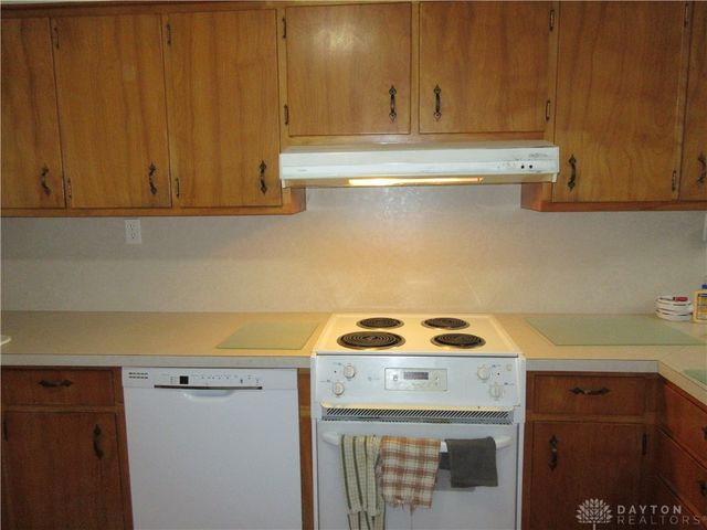827 Hickory Lane, Troy, OH 45373