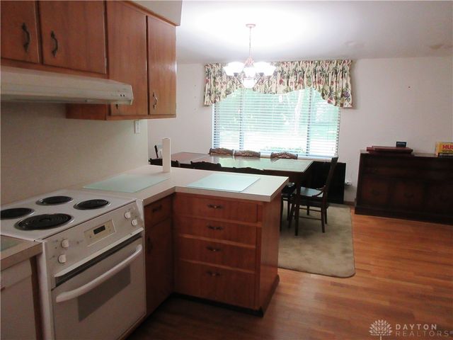 827 Hickory Lane, Troy, OH 45373