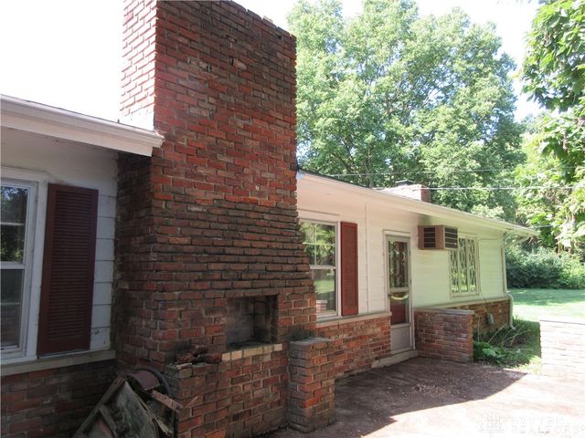 827 Hickory Lane, Troy, OH 45373