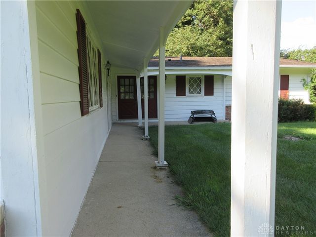 827 Hickory Lane, Troy, OH 45373