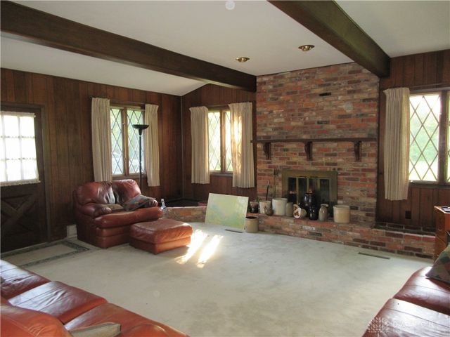 827 Hickory Lane, Troy, OH 45373