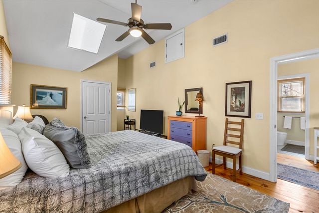 9 A Holway, Provincetown, MA 02657