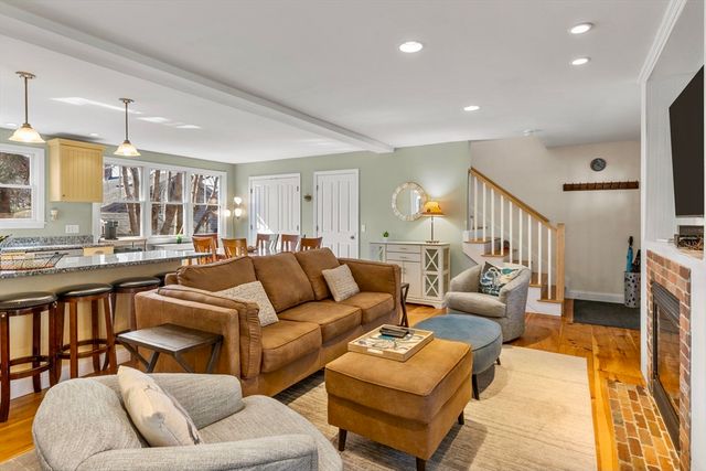 9 A Holway, Provincetown, MA 02657