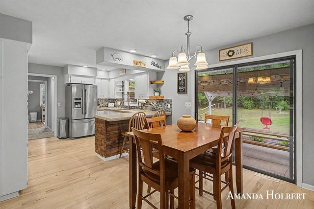 4635 12 Mile Road, Rockford, MI 49341