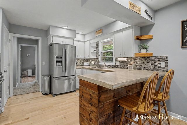 4635 12 Mile Road, Rockford, MI 49341