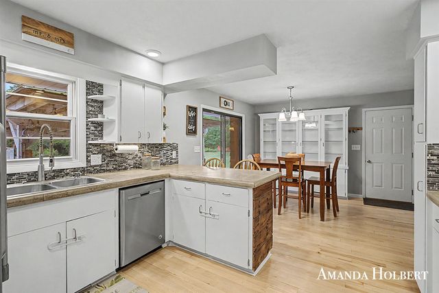 4635 12 Mile Road, Rockford, MI 49341