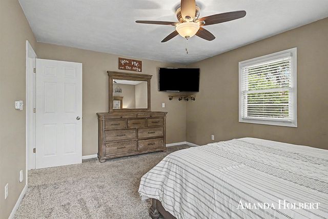 4635 12 Mile Road, Rockford, MI 49341