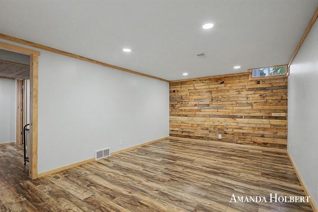 4635 12 Mile Road, Rockford, MI 49341