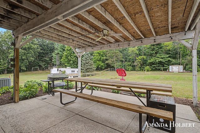 4635 12 Mile Road, Rockford, MI 49341