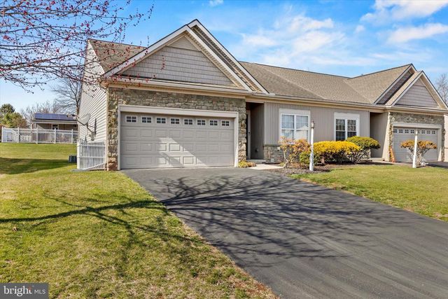 3598 KORTNI DR, Dover, PA 17315