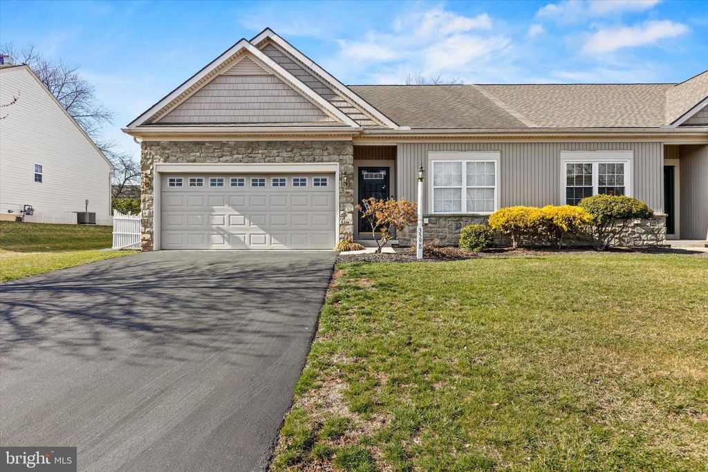 3598 KORTNI DR, Dover, PA 17315