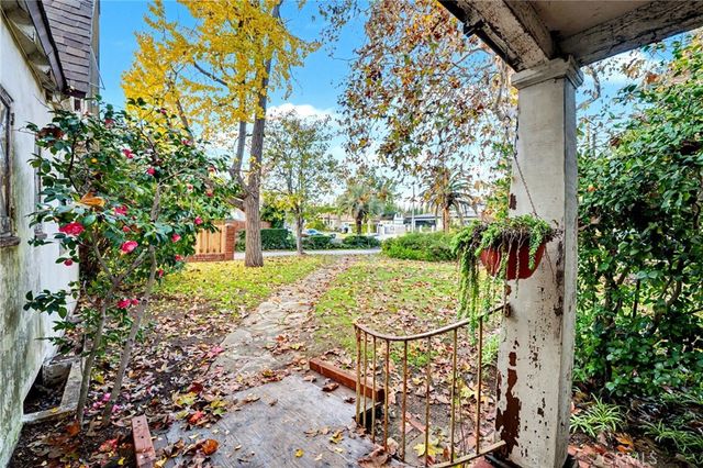 3744 Anita Avenue, Pasadena, CA 91107