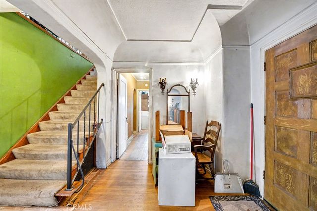 3744 Anita Avenue, Pasadena, CA 91107