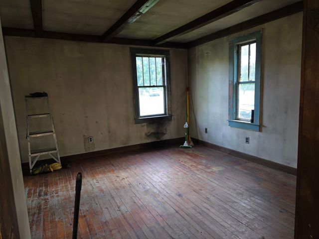 17 Old Newport Road, Claremont, NH 03743