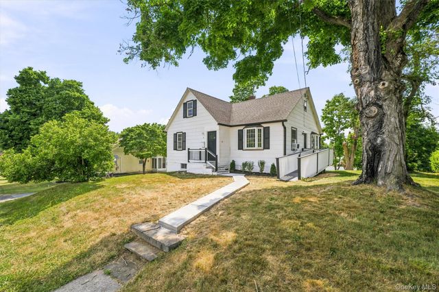3 Pond Road, Walden, NY 12586