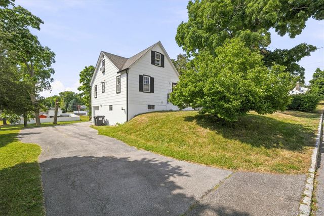 3 Pond Road, Walden, NY 12586