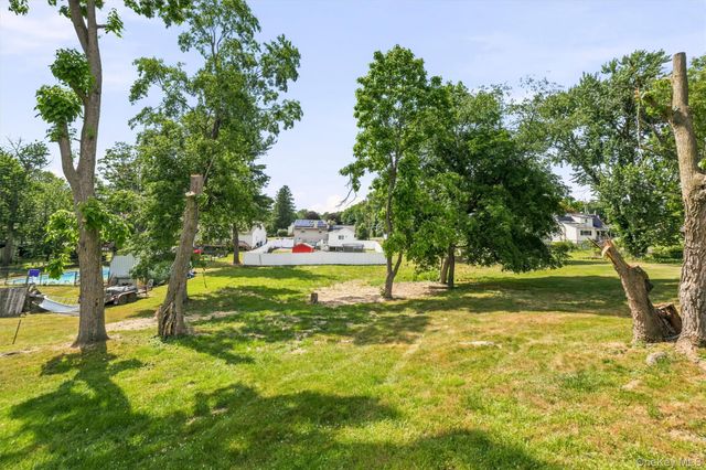 3 Pond Road, Walden, NY 12586