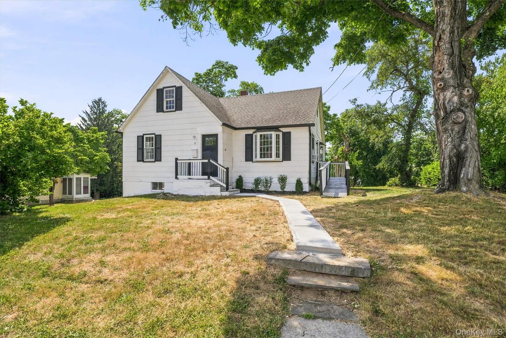 3 Pond Road, Walden, NY 12586