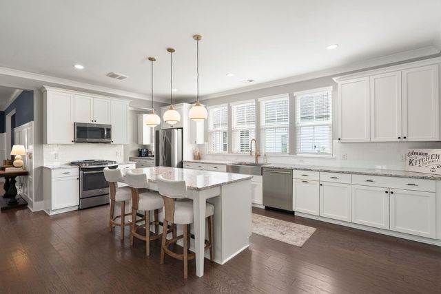 208 Oakbend Street, Summerville, SC 29483