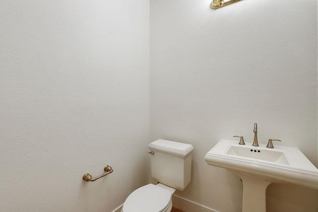 224 Heron Creek Ct, Roseville, CA 95661