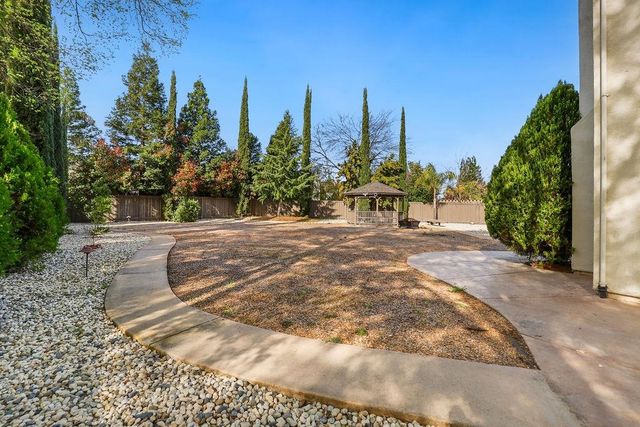 224 Heron Creek Ct, Roseville, CA 95661