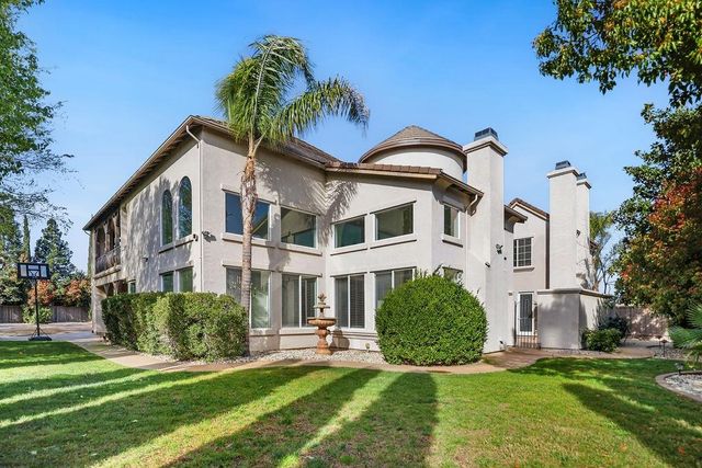 224 Heron Creek Ct, Roseville, CA 95661