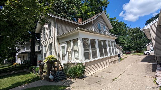 104 Grand Avenue, Mount Clemens, MI 48043