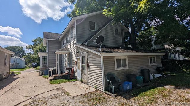 104 Grand Avenue, Mount Clemens, MI 48043
