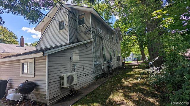 104 Grand Avenue, Mount Clemens, MI 48043