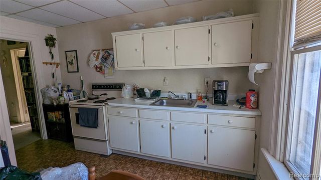 104 Grand Avenue, Mount Clemens, MI 48043