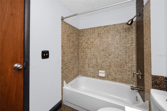 608 TIMBER BAY CIRCLE E, Oldsmar, FL 34677