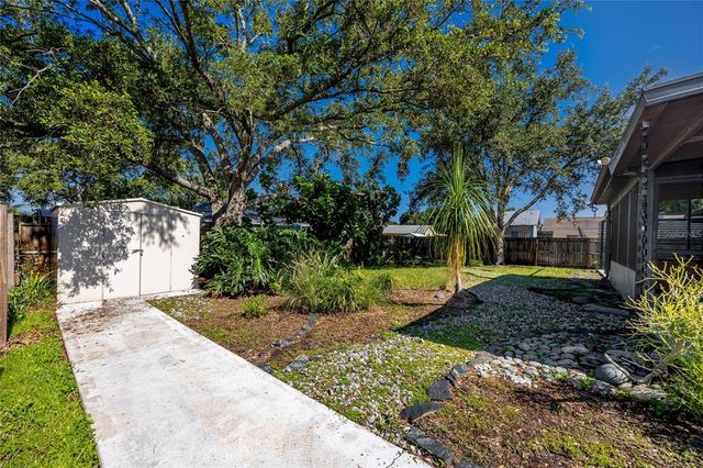 608 TIMBER BAY CIRCLE E, Oldsmar, FL 34677