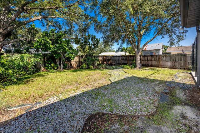 608 TIMBER BAY CIRCLE E, Oldsmar, FL 34677