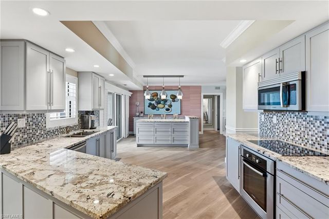 2901 Gulf Shore BLVD N 701S, Naples, FL 34103