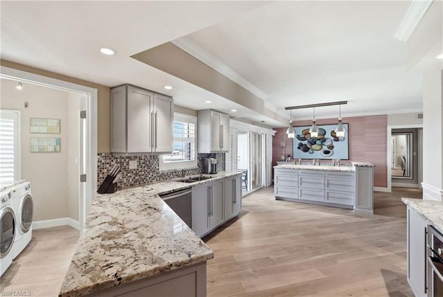 2901 Gulf Shore BLVD N 701S, Naples, FL 34103